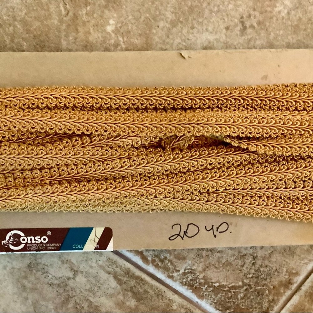 CONSO…20 yards of vintage trim/USA